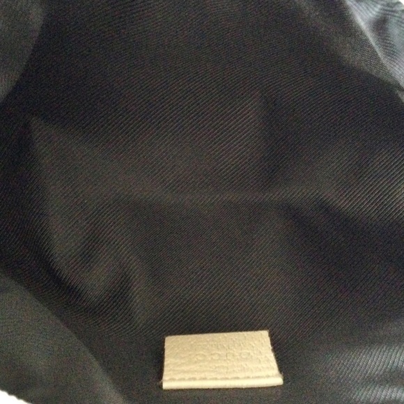 *SOLD* Gucci Abbey D-Ring Monogram Pochette - Picture 10 of 12